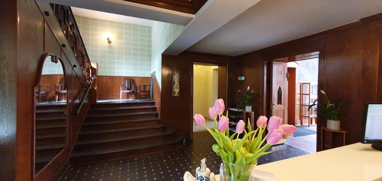 Hotel Okresni Dum Hradec Králové Exterior foto